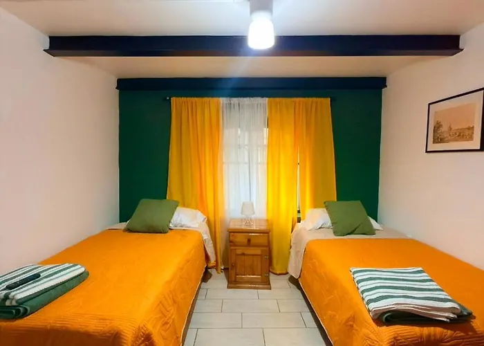 La Casa Amarilla